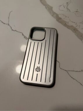 RIMOWA - iPhone 14 Pro Max Silver Case